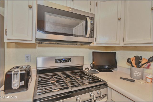4736 LOMA DE COLOR Drive, El Paso, TX 79934