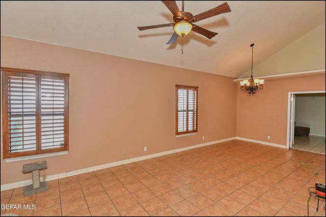 4736 LOMA DE COLOR Drive, El Paso, TX 79934