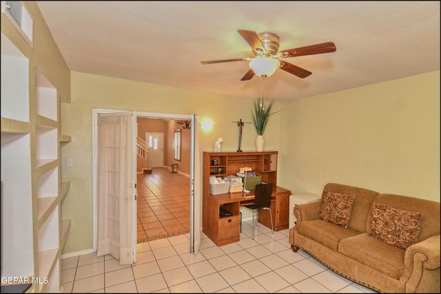 4736 LOMA DE COLOR Drive, El Paso, TX 79934