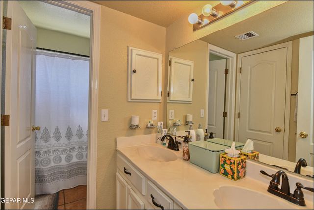 4736 LOMA DE COLOR Drive, El Paso, TX 79934