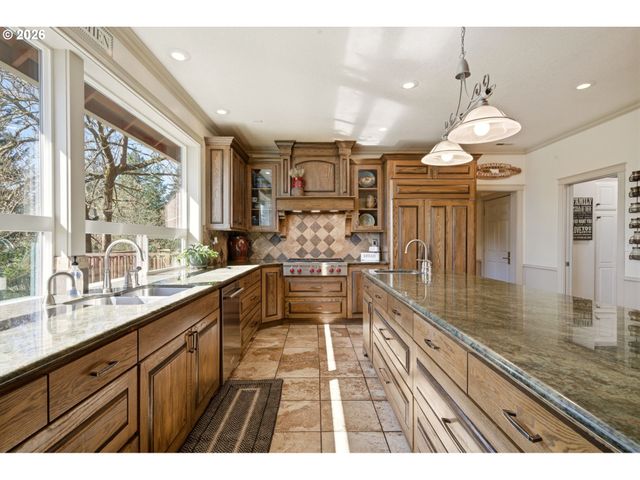 2910 Se 282ND Ct, Camas, WA 98607