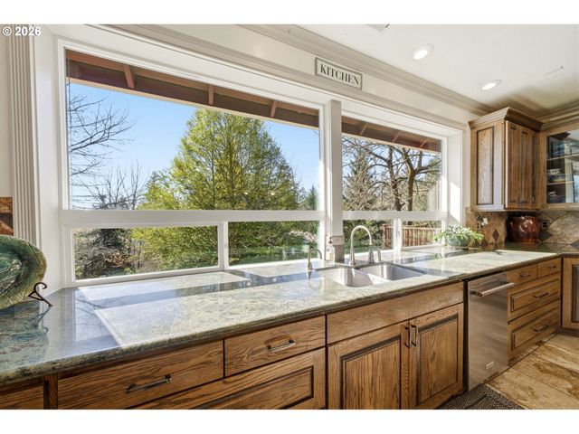 2910 Se 282ND Ct, Camas, WA 98607