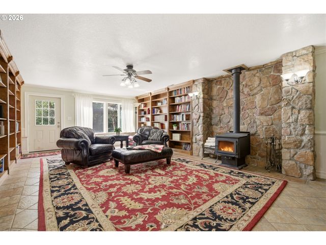 2910 Se 282ND Ct, Camas, WA 98607