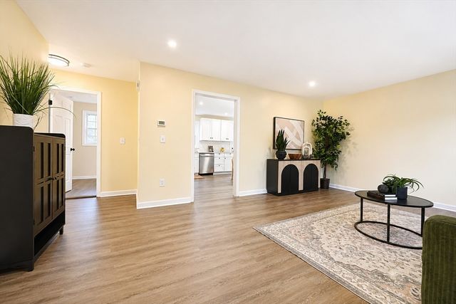 345 Laurel St, Bridgewater, MA 02324