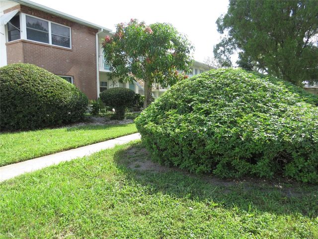 5815 18TH STREET N 16, St Petersburg, FL 33714