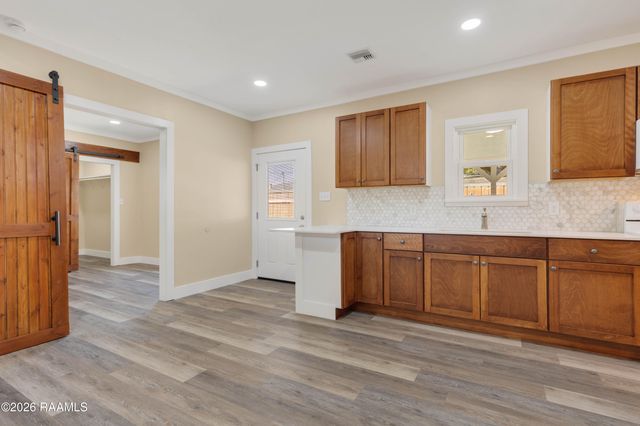 100 Maple Drive B, Lafayette, LA 70506