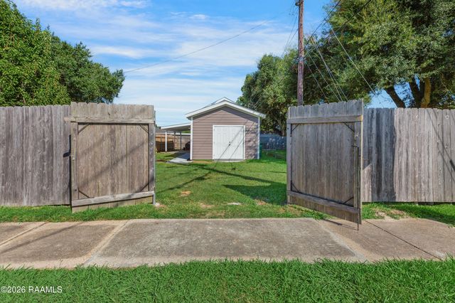 100 Maple Drive B, Lafayette, LA 70506