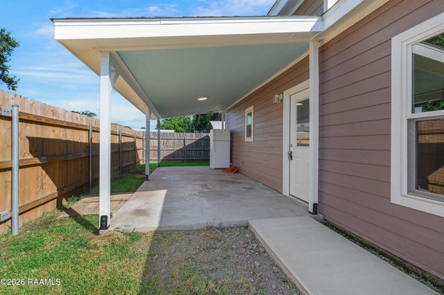 100 Maple Drive B, Lafayette, LA 70506