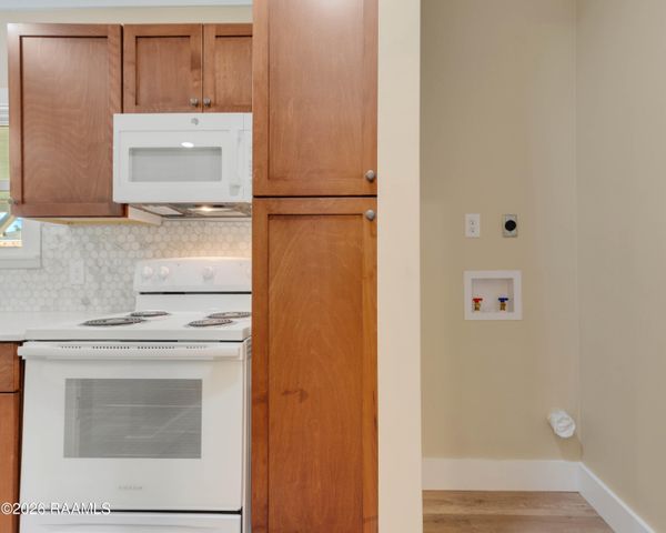 100 Maple Drive B, Lafayette, LA 70506