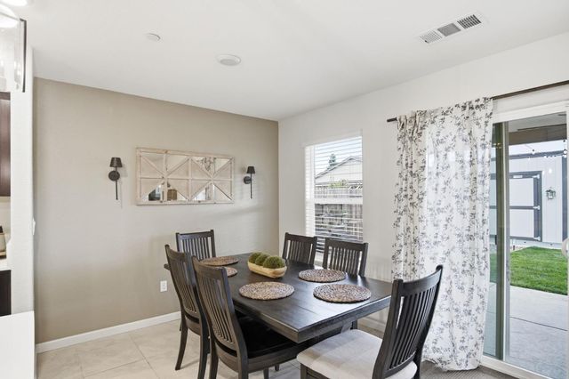 12088 Kadota Ave, Waterford, CA 95386