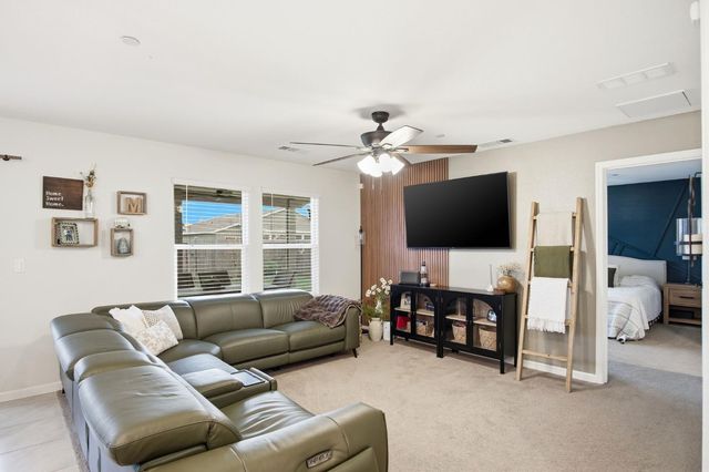 12088 Kadota Ave, Waterford, CA 95386