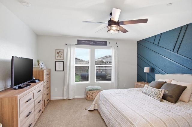 12088 Kadota Ave, Waterford, CA 95386