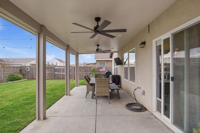 12088 Kadota Ave, Waterford, CA 95386