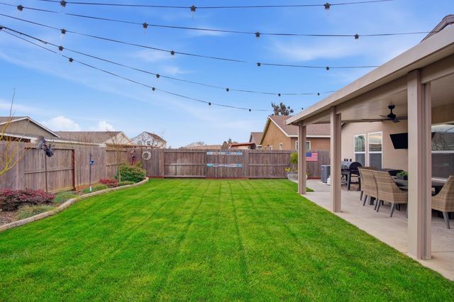 12088 Kadota Ave, Waterford, CA 95386