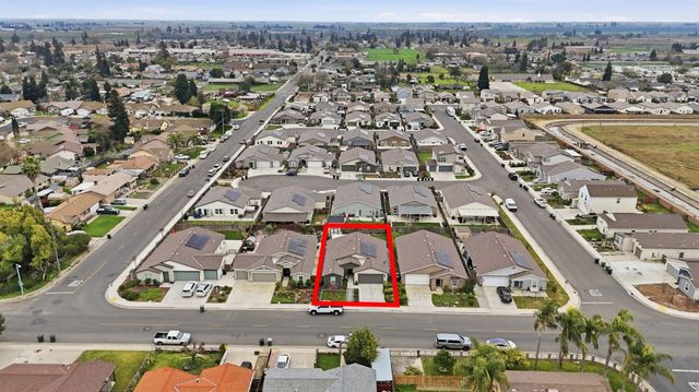 12088 Kadota Ave, Waterford, CA 95386