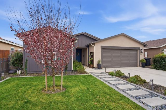 12088 Kadota Ave, Waterford, CA 95386