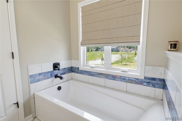 335 Cardinal Way, North Tonawanda, NY 14120
