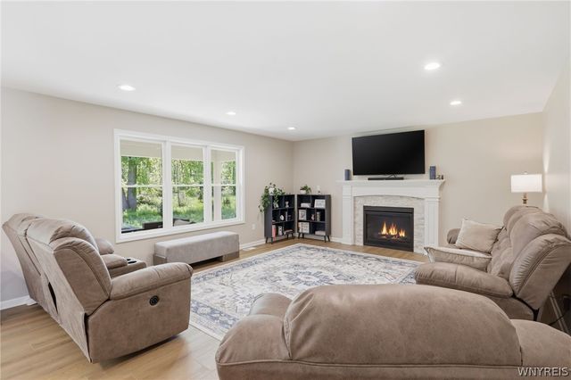 335 Cardinal Way, North Tonawanda, NY 14120