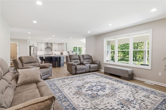 335 Cardinal Way, North Tonawanda, NY 14120