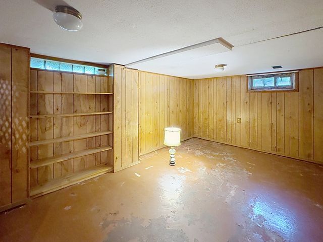 2117 23rd Avenue, Rock Island, IL 61201