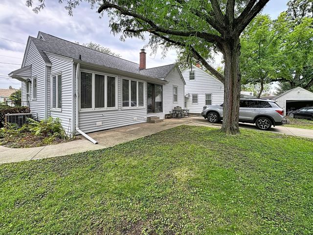 2117 23rd Avenue, Rock Island, IL 61201