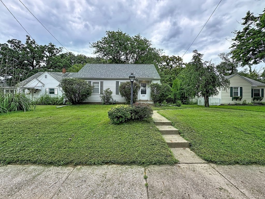 2117 23rd Avenue, Rock Island, IL 61201