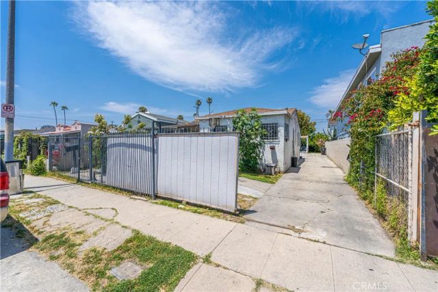 5441 Smiley Drive, Los Angeles, CA 90016
