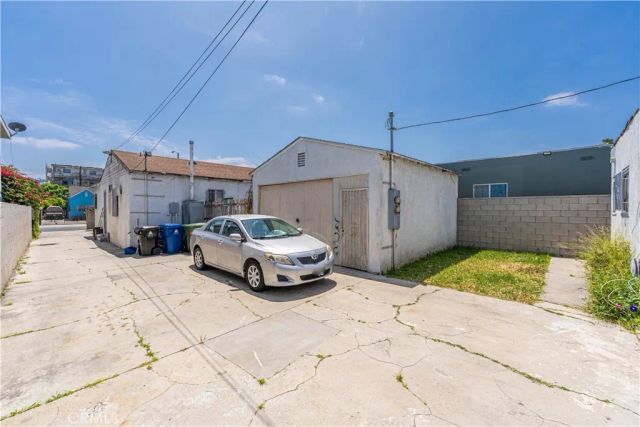 5441 Smiley Drive, Los Angeles, CA 90016