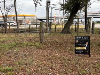 509 Krenek Road, Crosby, TX 77532