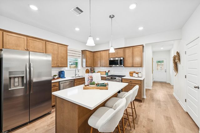1945 E Riverside Circle, Dayton, TX 77535