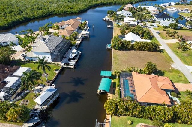 130 Montrose DR, Fort Myers, FL 33919