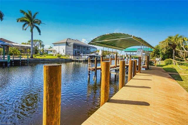 130 Montrose DR, Fort Myers, FL 33919