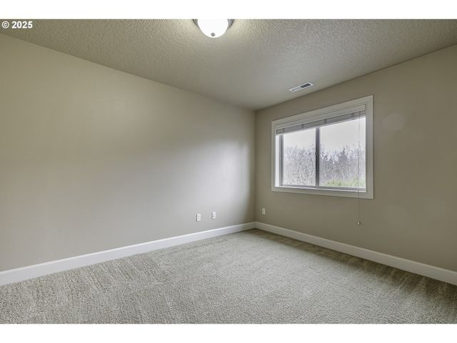 7915 Sw SUMMERTON St, Wilsonville, OR 97070