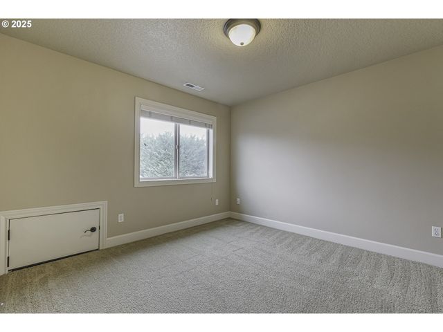 7915 Sw SUMMERTON St, Wilsonville, OR 97070