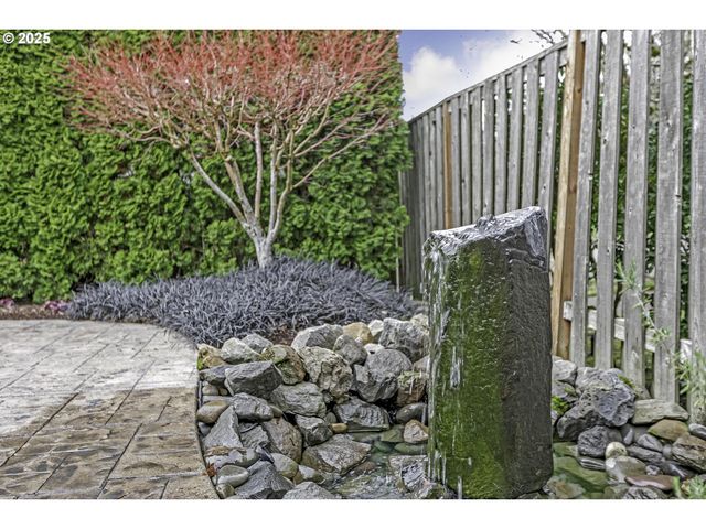 7915 Sw SUMMERTON St, Wilsonville, OR 97070