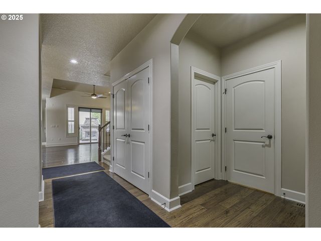 7915 Sw SUMMERTON St, Wilsonville, OR 97070