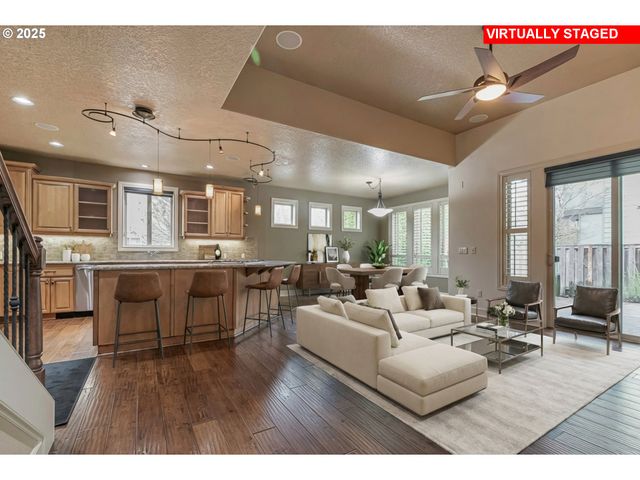 7915 Sw SUMMERTON St, Wilsonville, OR 97070