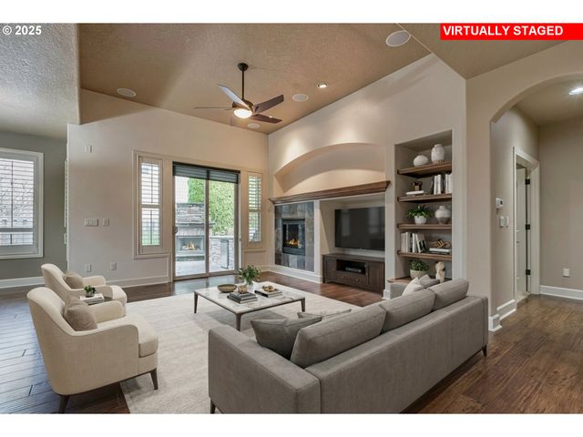 7915 Sw SUMMERTON St, Wilsonville, OR 97070