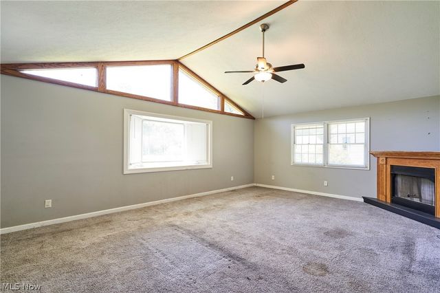 1160 Ivy Street NW, North Canton, OH 44720
