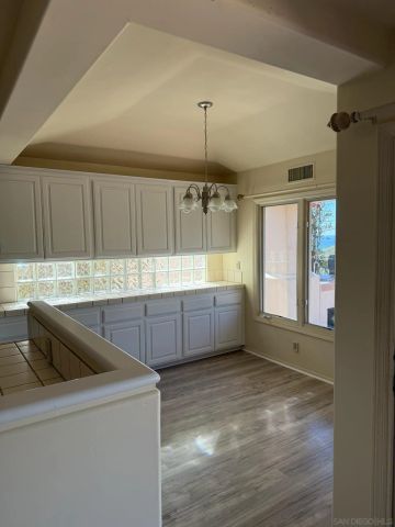 5574 Caminito Genio, La Jolla, CA 92037