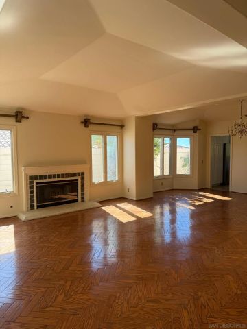 5574 Caminito Genio, La Jolla, CA 92037