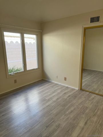 5574 Caminito Genio, La Jolla, CA 92037