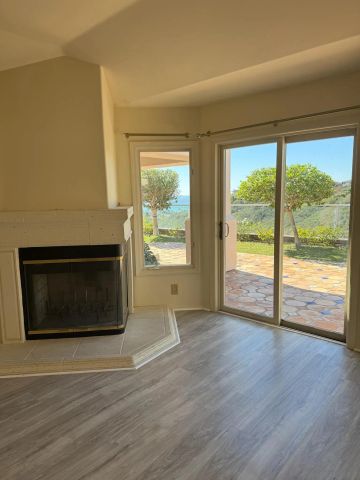 5574 Caminito Genio, La Jolla, CA 92037