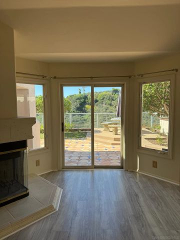 5574 Caminito Genio, La Jolla, CA 92037