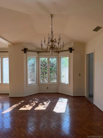 5574 Caminito Genio, La Jolla, CA 92037