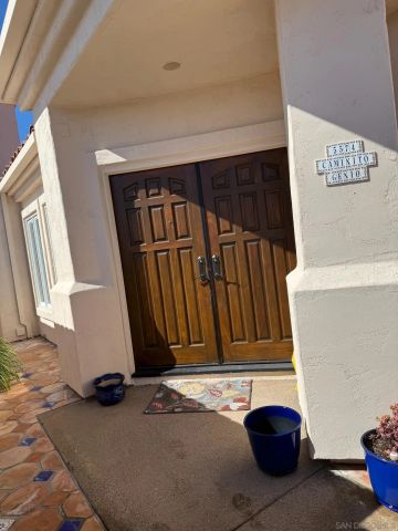 5574 Caminito Genio, La Jolla, CA 92037