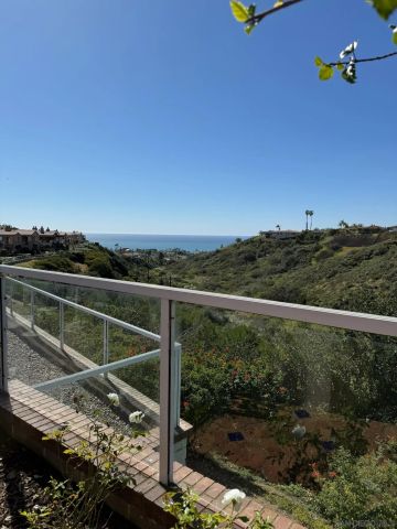 5574 Caminito Genio, La Jolla, CA 92037