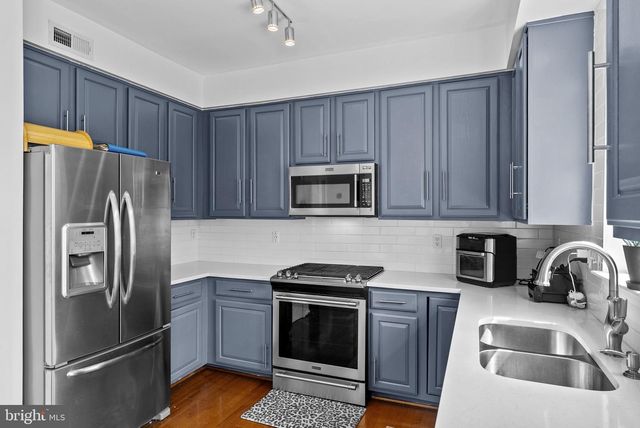 15305 BRAZIL CIR, Woodbridge, VA 22193