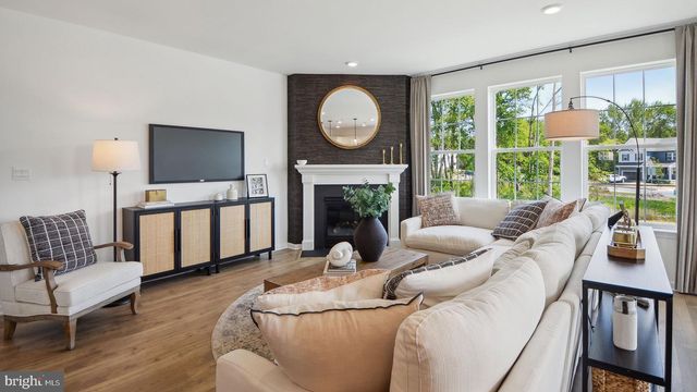 516 TROLLEY LANE, Sellersville, PA 18960