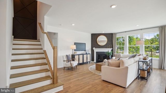 516 TROLLEY LANE, Sellersville, PA 18960